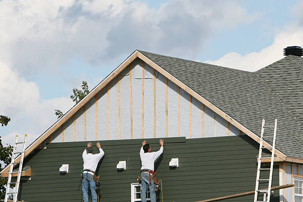 Professional Siding technician working in Haverford, PA